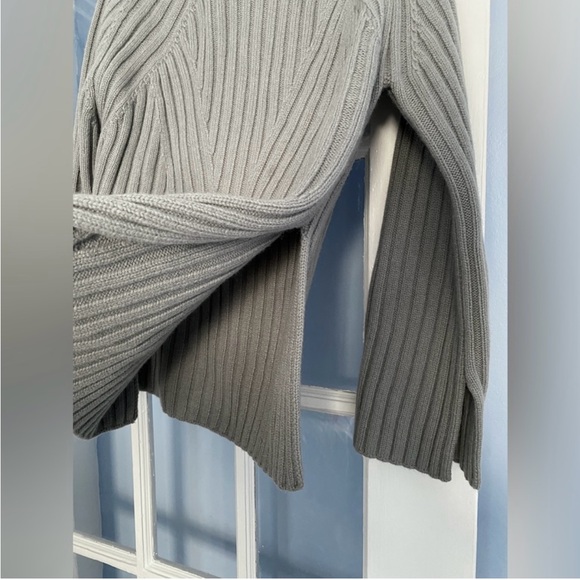 H&M Grey Ribbed Ruffle Neck Sweater - Picture 4 of 4